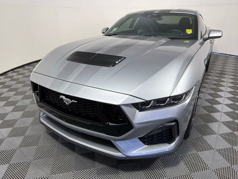 Used 2024 Ford Mustang GT Premium image 10