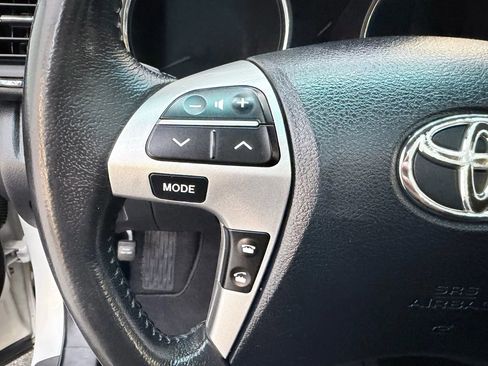 Used 2012 Toyota Highlander Limited w/ Tow Pkg image 14