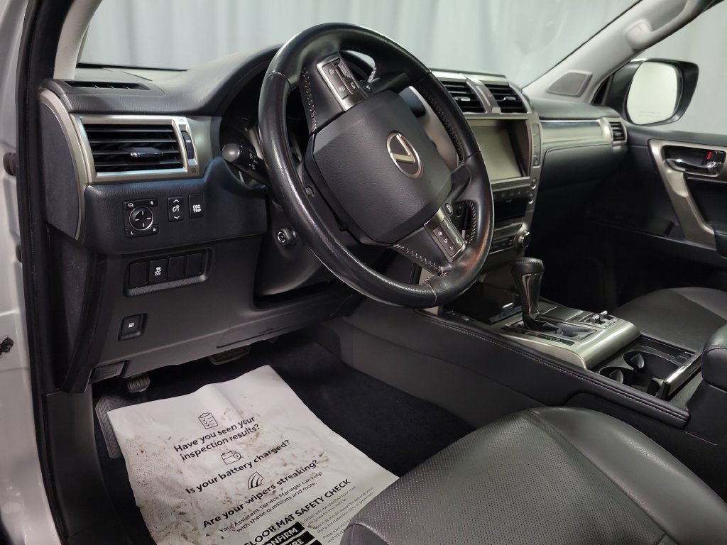 Used 2018 Lexus GX 460 w/ Navigation Package AWD/4WD image 17