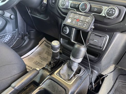 Used 2020 Jeep Wrangler Unlimited Sport AWD/4WD image 21