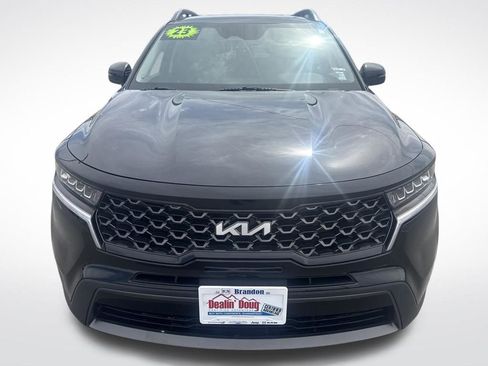 Used 2023 Kia Sorento S image 9