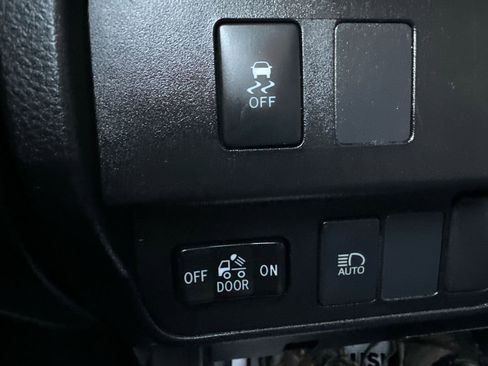 Used 2021 Toyota Tacoma SR image 40