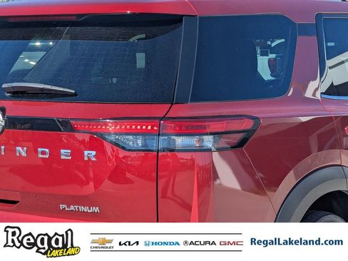 Used 2022 Nissan Pathfinder Platinum w/ Lighting Package (N92) image 7