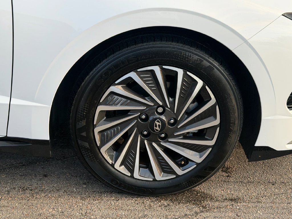 Used 2025 Hyundai Sonata SEL FWD image 9