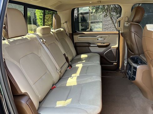 Used 2019 RAM 1500 Laramie image 33