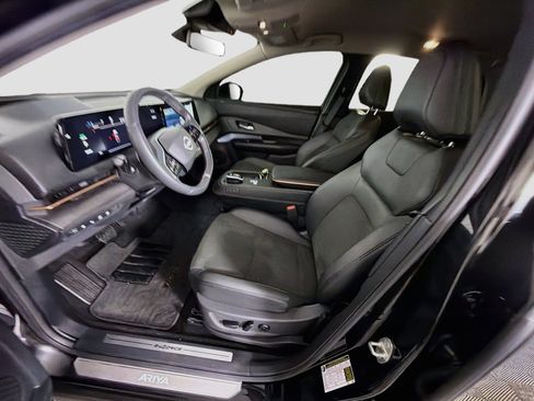 Used 2024 Nissan Ariya AWD image 13