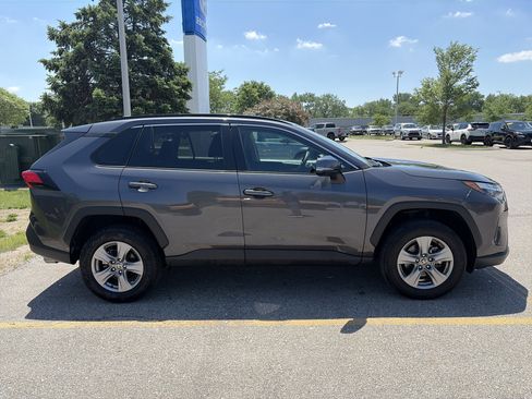 Used 2024 Toyota RAV4 XLE AWD/4WD image 6