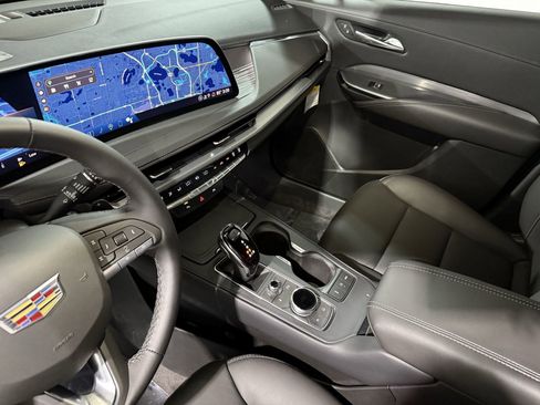 New 2025 Cadillac XT4 Premium Luxury image 31