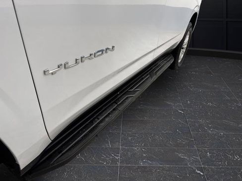 Used 2024 GMC Yukon XL SLE image 33