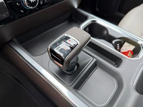 New 2026 GMC Sierra 1500 SLT AWD/4WD image 15