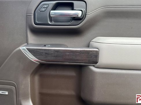 Used 2020 Chevrolet Silverado 1500 LTZ w/ LTZ Premium Package image 19