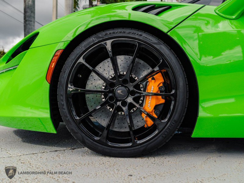 Used 2025 McLaren Artura Spider RWD image 31