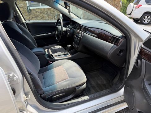 Used 2012 Chevrolet Impala LT FWD image 5