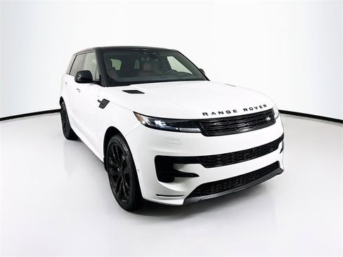 New 2026 Land Rover Range Rover Sport Dynamic SE image 3