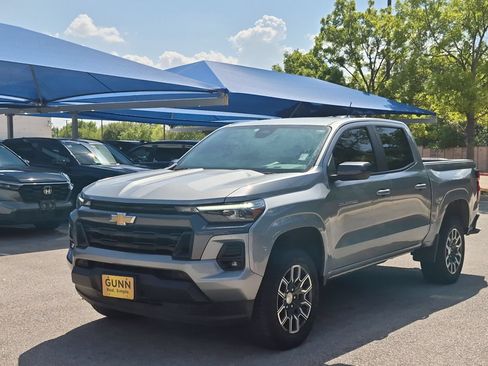 Used 2023 Chevrolet Colorado LT w/ LT Convenience Package III RWD image 7