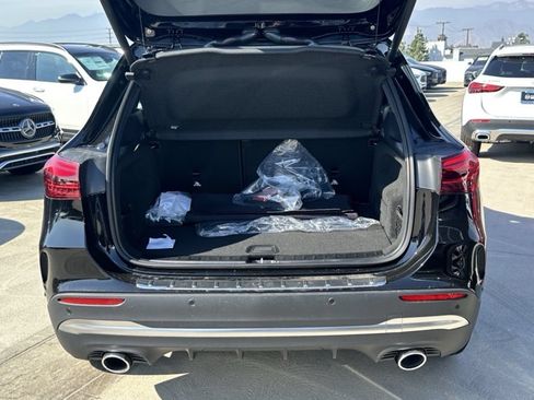 Used 2025 Mercedes-Benz GLA 35 AMG 4MATIC image 11