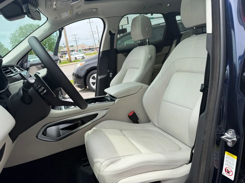 Used 2023 Jaguar F-PACE S AWD/4WD image 21
