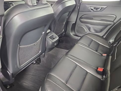 Certified 2022 Volvo S60 B5 Momentum w/ Premium Package image 14