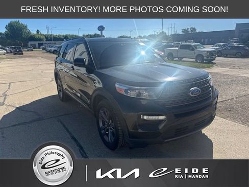Used 2024 Ford Explorer XLT w/ Equipment Group 202A AWD/4WD image 1