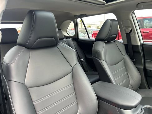 Used 2025 Toyota RAV4 XLE Premium image 15