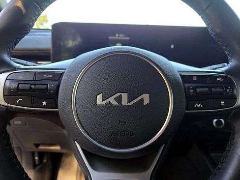 Used 2025 Kia K5 GT-Line image 11