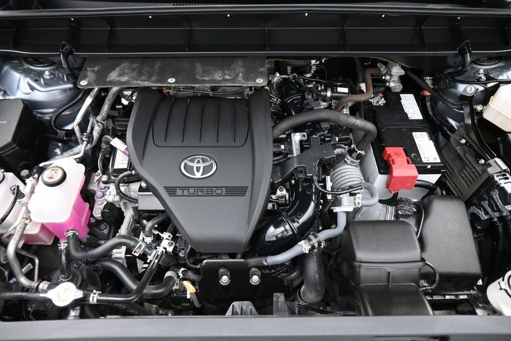 Used 2024 Toyota Highlander Limited FWD image 23
