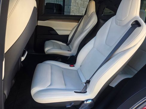 Used 2022 Tesla Model X AWD/4WD image 14