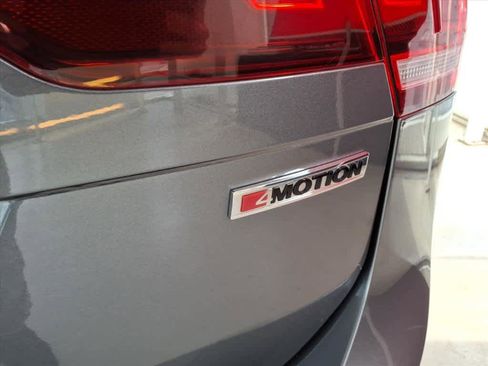 Used 2021 Volkswagen Tiguan SE R-Line image 19