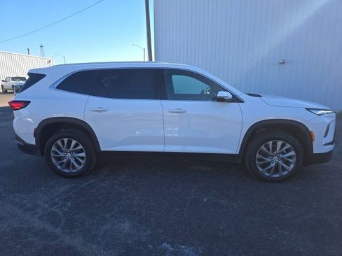 Certified 2025 Buick Enclave Preferred image 6