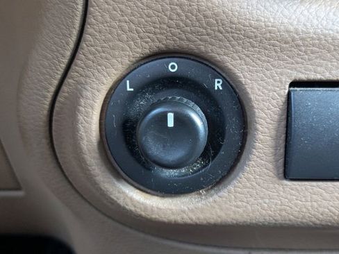 Used 2017 Jeep Wrangler Unlimited Sahara w/ Connectivity Group AWD/4WD image 20