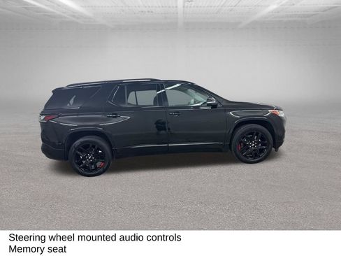 Used 2021 Chevrolet Traverse Premier w/ Redline Edition AWD/4WD image 15