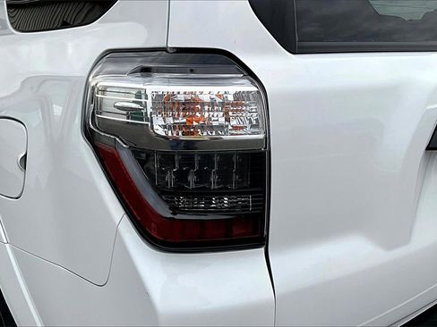 Used 2022 Toyota 4Runner TRD Off-Road Premium image 30