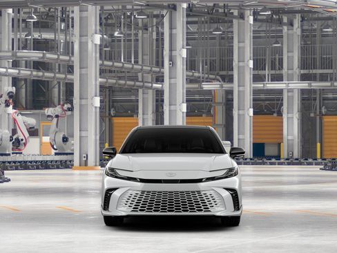 New 2026 Toyota Camry Hybrid AWD/4WD image 19