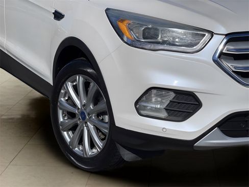 Used 2018 Ford Escape Titanium image 40