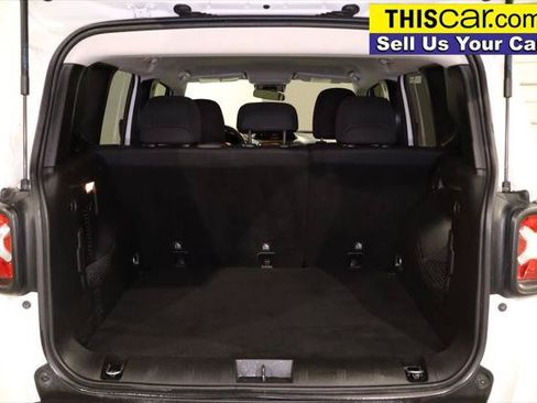 Used 2019 Jeep Renegade Sport w/ UConnect 7.0 Group FWD image 28