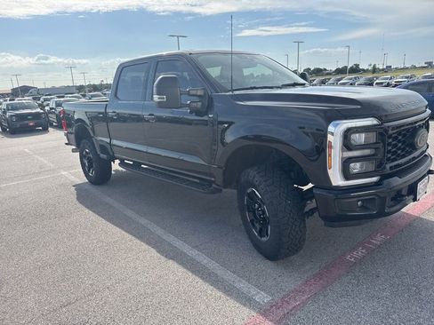 Used 2025 Ford F250 XLT w/ Black Appearance Package AWD/4WD image 7