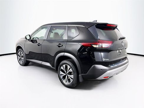 Used 2023 Nissan Rogue SV AWD/4WD image 5