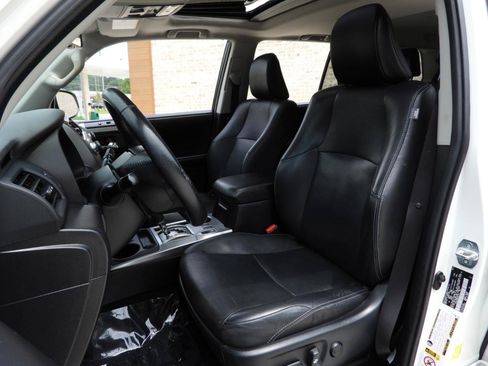 Used 2017 Toyota 4Runner Limited AWD/4WD image 55