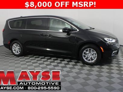 New 2026 Chrysler Pacifica Select