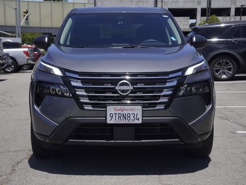 Used 2025 Nissan Rogue S FWD image 6