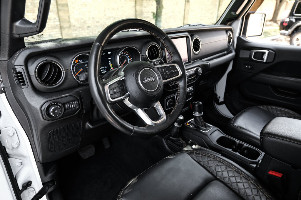 Used 2021 Jeep Wrangler Unlimited Sahara AWD/4WD image 26