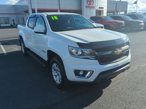 Used 2018 Chevrolet Colorado Z71 AWD/4WD image 2