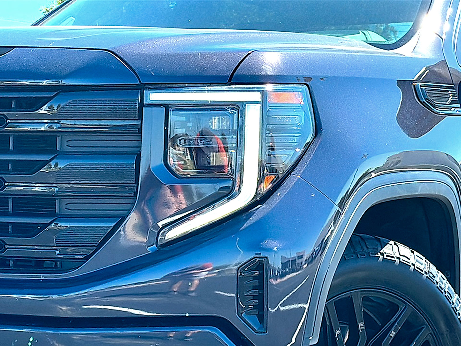 Used 2022 GMC Sierra 1500 Elevation RWD image 4
