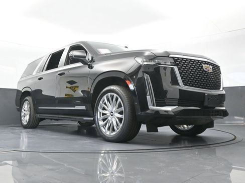 Used 2023 Cadillac Escalade ESV Premium Luxury image 68