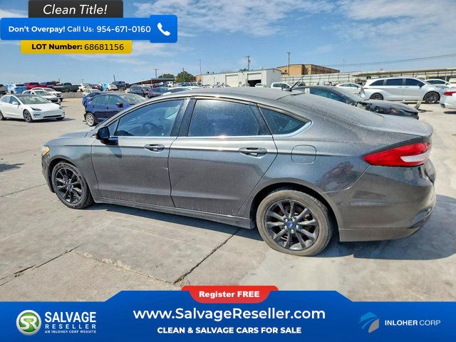 Used 2017 Ford Fusion SE w/ Fusion SE Technology Package FWD image 3