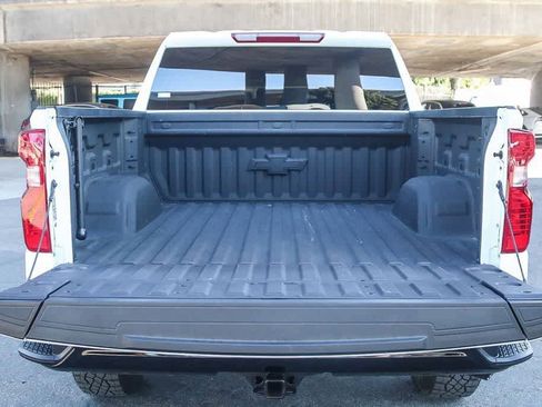 Used 2025 Chevrolet Silverado 1500 Custom Trail Boss w/ Dark Appearance Package AWD/4WD image 26