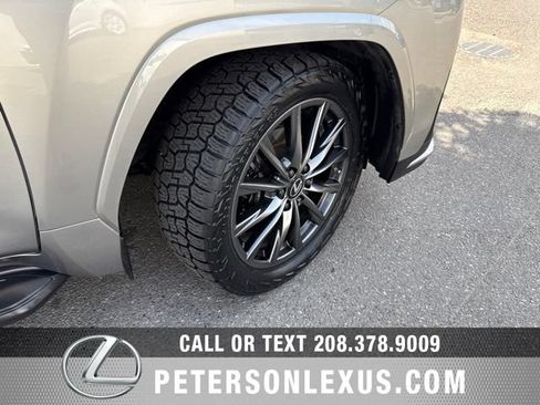 Used 2022 Lexus LX 600 F Sport AWD/4WD image 11