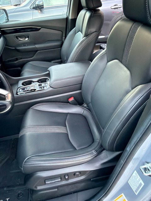 Certified 2025 Honda Pilot Touring image 7