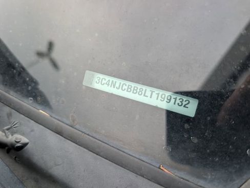 Used 2020 Jeep Compass Latitude w/ Cold Weather Group image 22