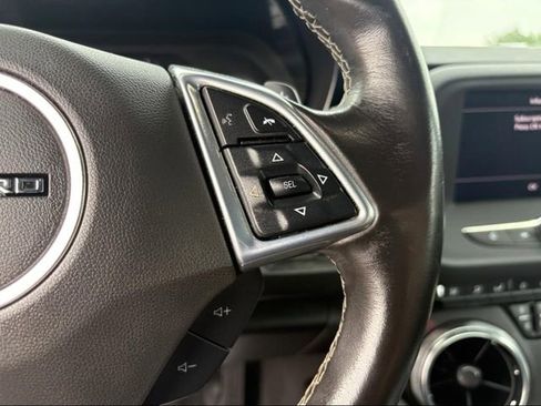 Used 2022 Chevrolet Camaro LT w/ Design Package 1 image 11